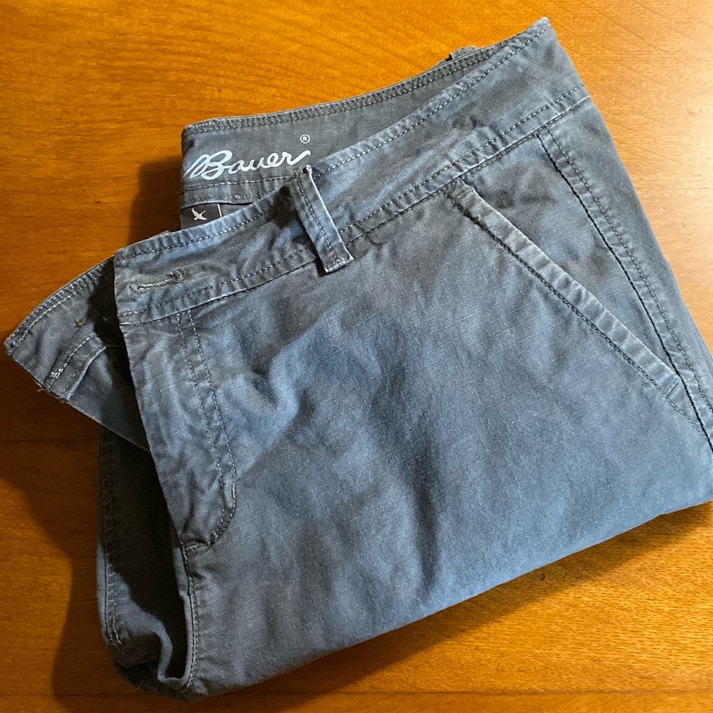 NWOT Eddie Bauer Gray Outdoors Capris Pants